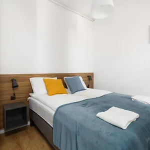 kwiatowa-studio-apartment-poznan-city-center-by-renters.poznan-hotels.com/