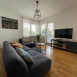 wilda-apartment-16.poznan-hotels.com/